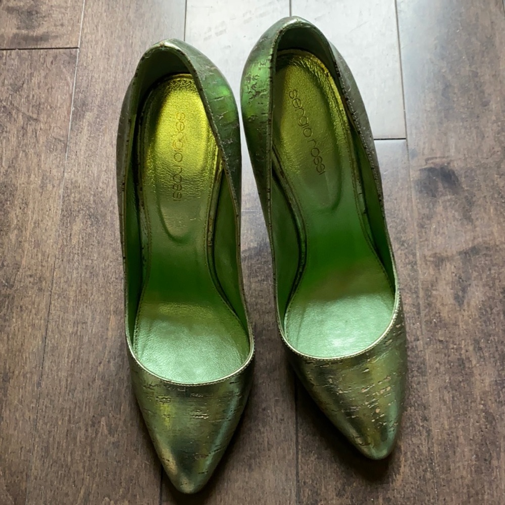Sergio Rossi metallic pumps green